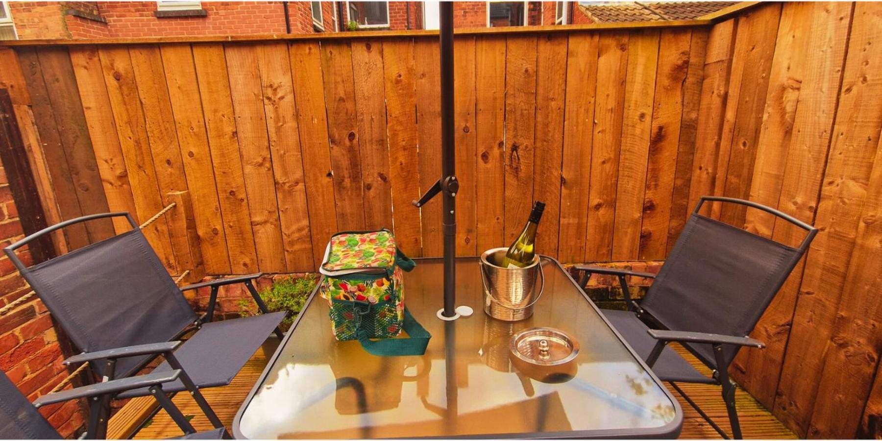Private Room In Modern House Near Nottingham Exterior foto
